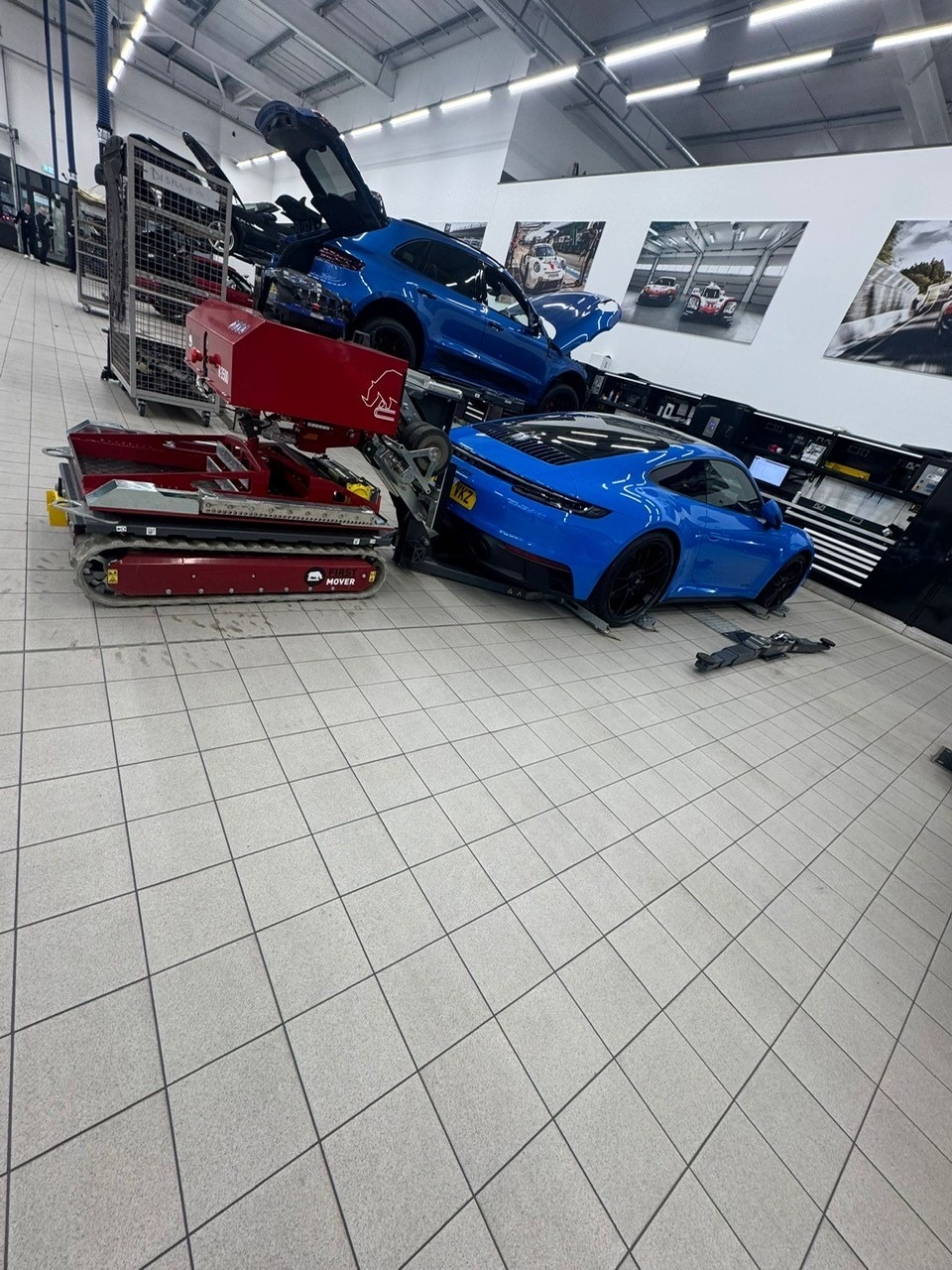 FMR recovery — blå porsche uk